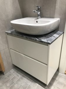 Vannitoamööbli kokkupanek